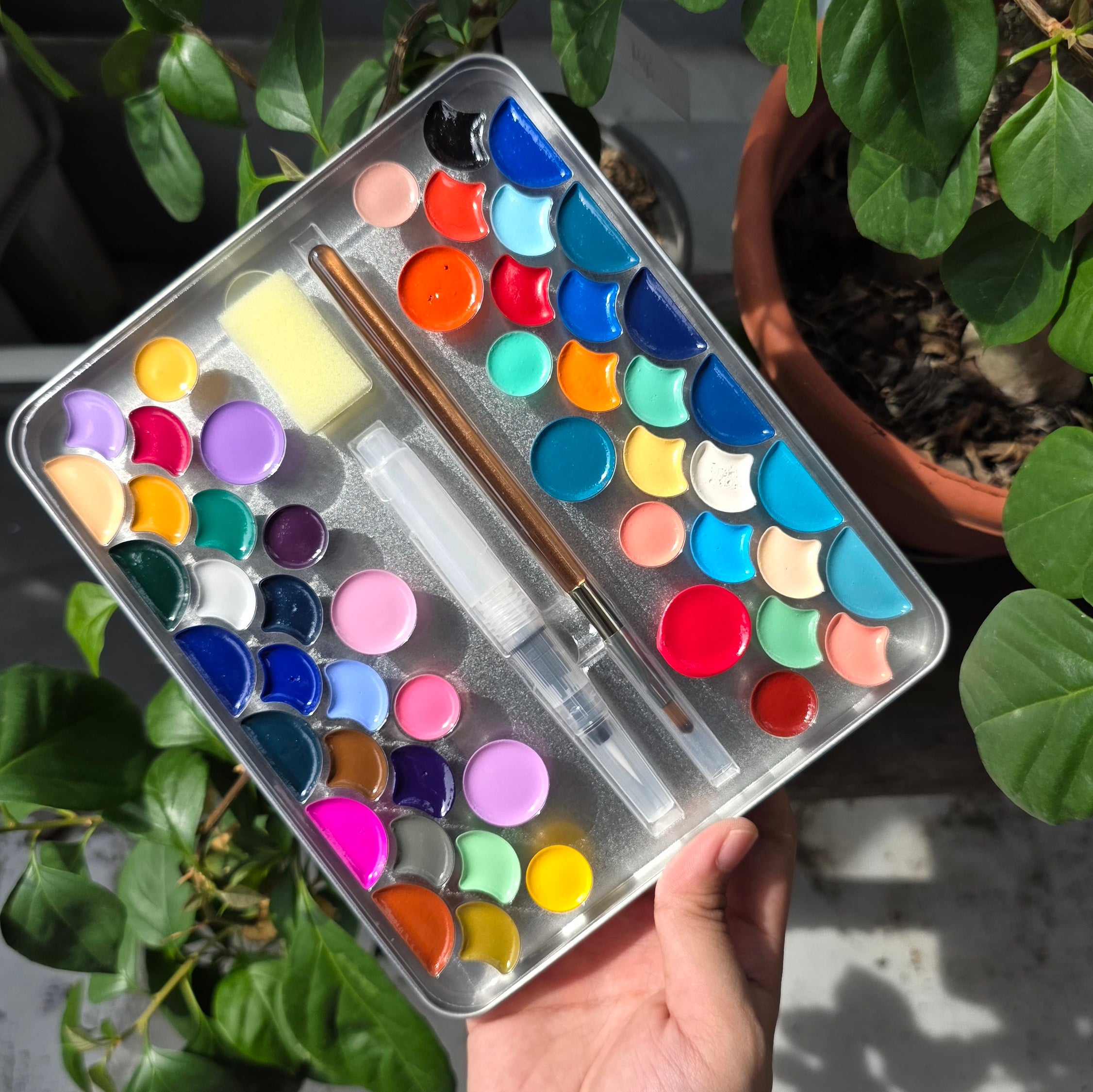 Poezie 52 Colors Portable Solid Watercolor Paint Set with 9x14cm Sketchbook